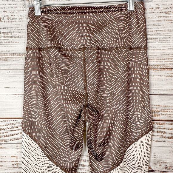 Beyond Yoga Lux High Waisted Angled Midi Legging, EUC, Medium, MSRP $88 - Picture 5 of 11